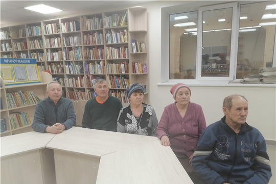 Урок мужества «Нет героев от рожденья — они рождаются в бою» в Атнарской сельской библиотеке