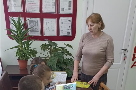 Книжный калейдоскоп «Волшебные сказки» в Большеатменской сельской библиотеке