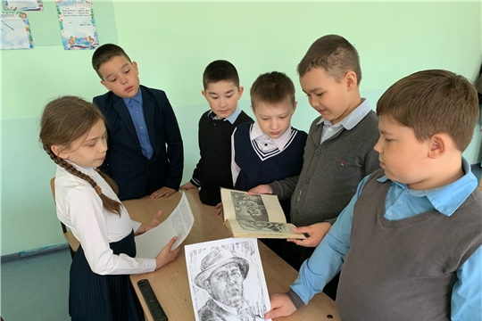 День медленного созерцания искусства «#БиблиоИмя: Кокель. 145 лет» в Большеатменской сельской библиотеке