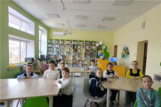 Познавательный час «Прошлое, настоящее и будущее атомных городов» в зале «Сила Семьи»