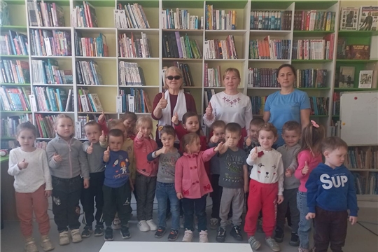 Литературная встреча «Родной язык — живое слово» в зале «Сила Семьи»