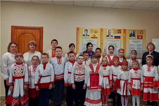 Праздник чувашского языка "Ялан янăра, чăваш сăмахĕ" в Питеркинской сельской библиотеке