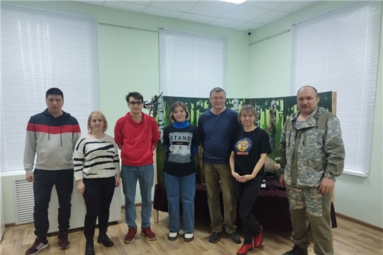 Коллеги из Чувашского национального музея в краеведческом народном музее "Человек и природа" им.Валериана Толстова-Атнарского" Красночетайского муниципального округа