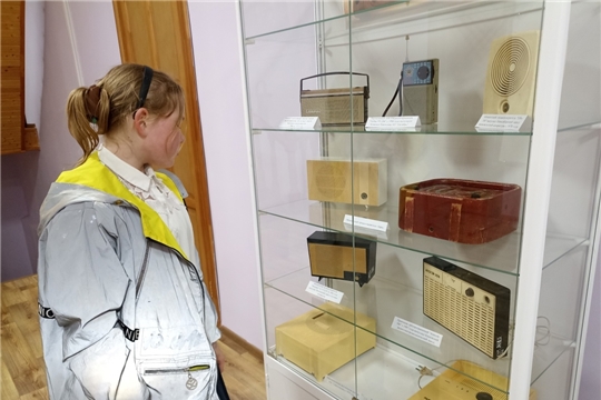 В краеведческом народном музее оформлена выставка «Всемирный день радио»
