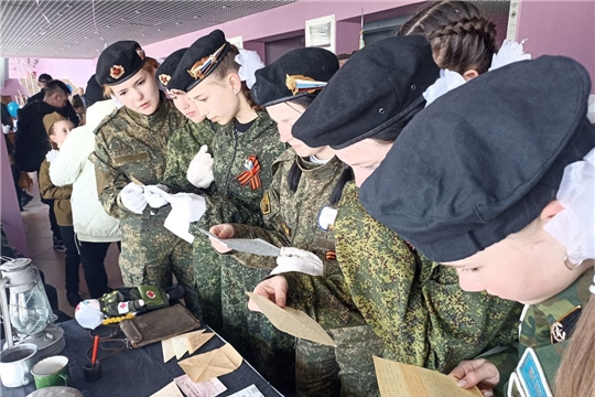 В фойе районного Дома культуры оформили выставку «Помним, гордимся, благодарим»В