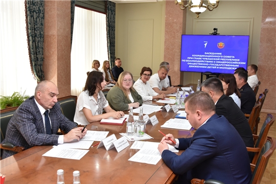 Без внимания сферы молодежной политики не должен оставаться ни один ребёнок - Олег Николаев