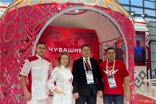 Выставка «Россия»: специалисты Республиканской стоматологической поликлиники приступили к работе на экспозиции Минздрава Чувашии