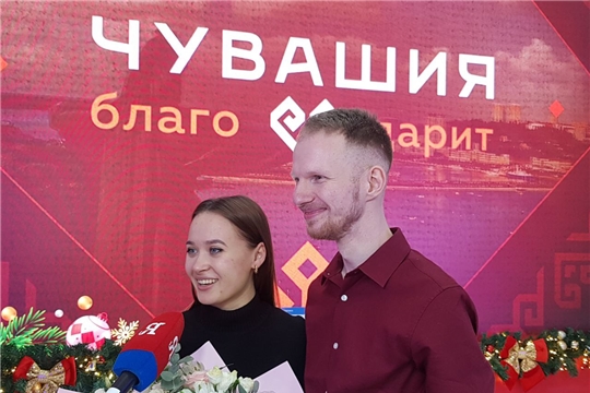 На экспозиции Чувашии на выставке «Россия» сделали предложение руки и сердца