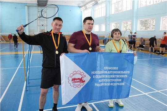 «Укротители» ракетки и волана
