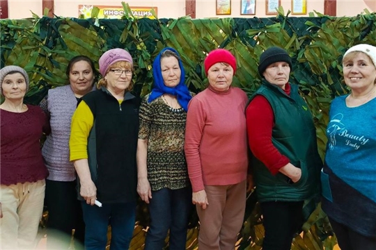 В сельских поселениях Шемуршинского округа продолжают работу добровольческие объединения по плетению маскировочных сетей