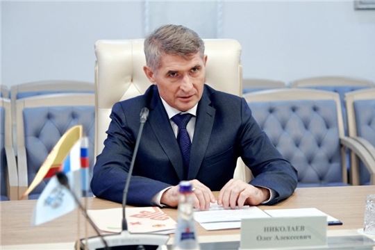 Олег Николаев: «Çынсен ыйтăвĕсене тухăçлăн татса пама ЦУР аналитикипе усă курмалла»