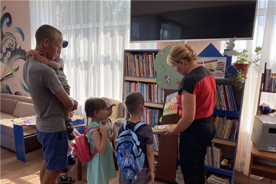 Экскурсия «Ребятишки в гости к книжкам» в Туванской сельской библиотеке им. Г. И. Фёдорова