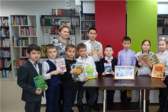 Юные читатели Торханской сельской библиотеки - участники акции «Дарите книги с любовью»