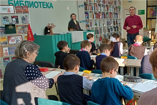 Очередной мастер-класс «Великие моменты в красках» в Юманайской библиотеке