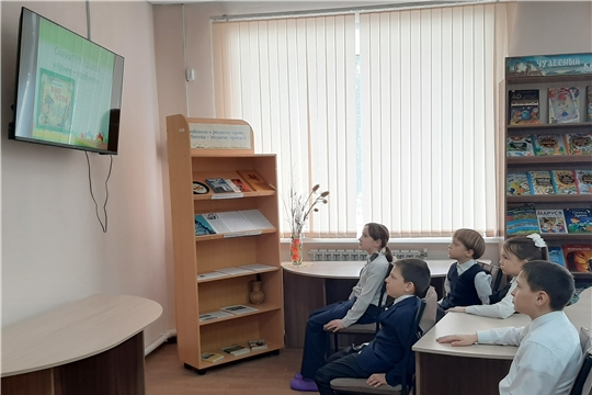 Познавательный час «Сказка ложь да в ней намек» в Нижнекумашкинской сельской библиотеке