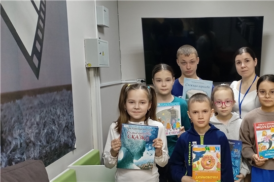 Волшебная страна Андерсена-книжная выставка викторина в Торханской сельской библиотеке