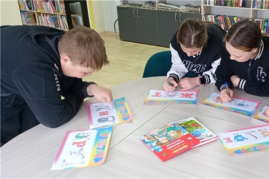 Увлекательное занятие «Загадки для ума. Ребусы» в Юманайской библиотеке