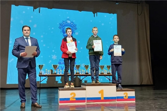Бронзовый дубль Платона Разумовского