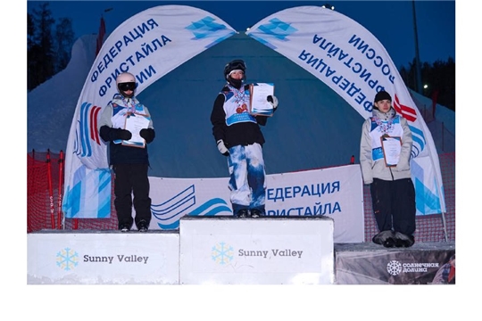 Лана Прусакова выиграла «золото» на II этапе Кубка России по фристайлу