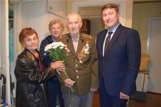 Участников Великой Отечественной войны Татьяну Евгеньевну Орлову и Леонида Ивановича Егорова поздравили с 80-летием Прохоровской битвы
