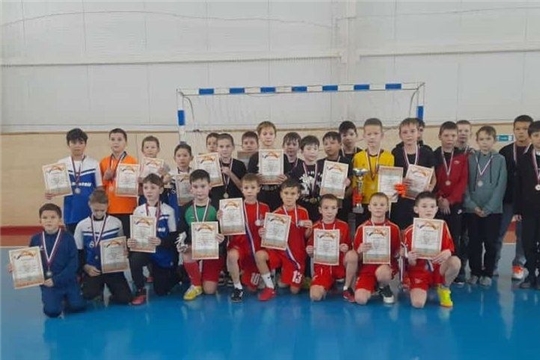  Футболисты спортивной школы «Хелхем» стали серебряными призёрами межрегионального турнира по мини-футболу
