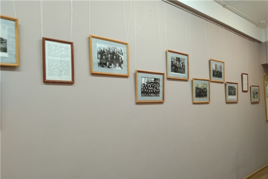 Передвижная фотовыставка к 115-летию со дня образования в Ядрине реального училища.
