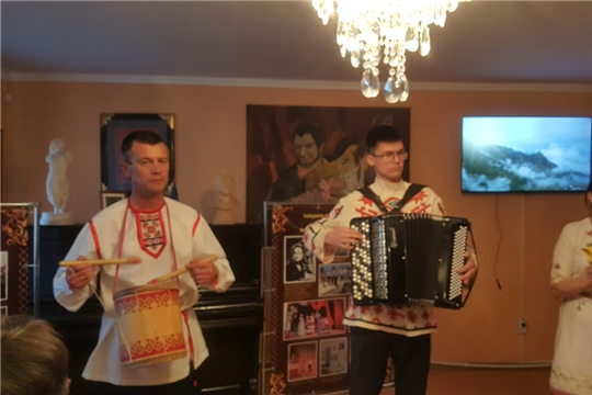 Семейный вечер в музее.