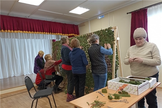 Мастерицы клуба "Кружевница" Ивановской библиотеки поддерживают наших бойцов в зоне СВО