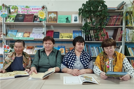 В Можарской библиотеке и дома культуры провели литературно-православный час «День православной книги»