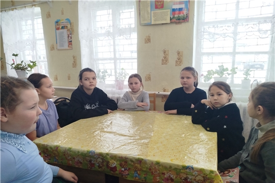 В Алдиаровской библиотеке провели интеллектуальную игру "Зарядка для ума"