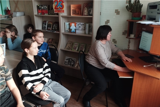 В Новобуяновской библиотеке провели беседу «Мы вместе! Россия и Крым"