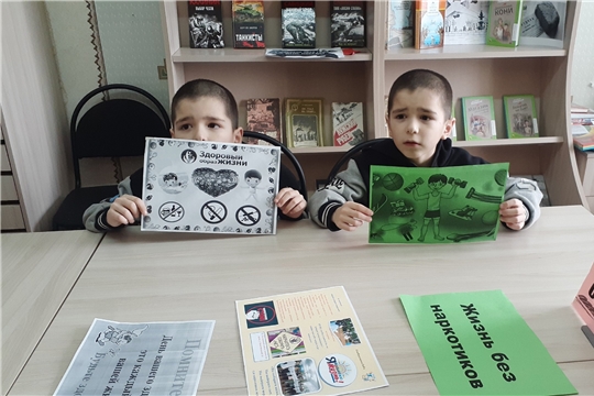 В Новобуяновской библиотеке провели час здоровья "Не отнимай у себя завтра"