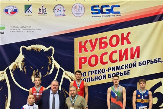 С 6 декабря в г. Бердск Новосибирской области прошёл Кубок России по спорту глухих дисциплина - вольная борьба среди мужчин. 