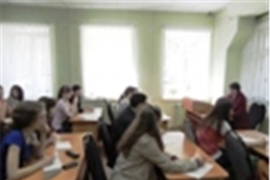 Студенты в госархиве