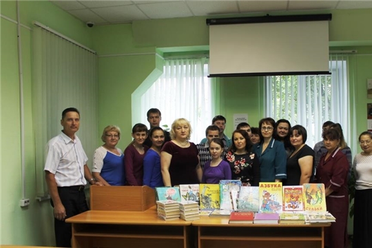 Участие архивистов в республиканской благотворительной акции «Книгу - детям села»