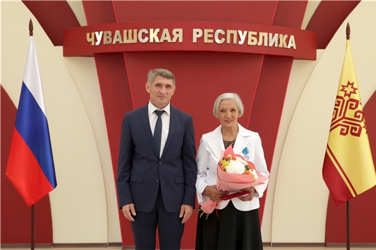Госархив современной истории Чувашской Республики поздравляет Н.М. Яковлеву с заслуженной наградой.