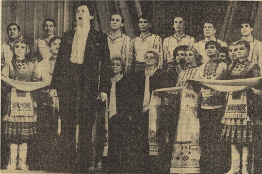 Праздник многолетней дружбы народов Поволжья (35 лет назад (1988) в Горьковской области проходили Дни литературы и искусства Чувашской АССР)