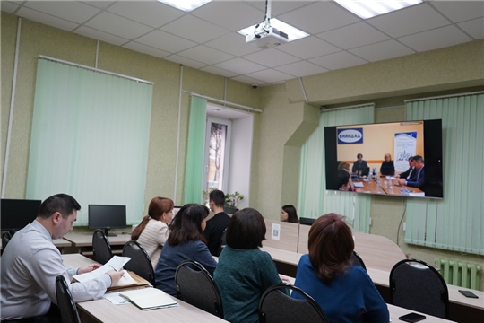 Архивисты присоединились к работе круглого стола