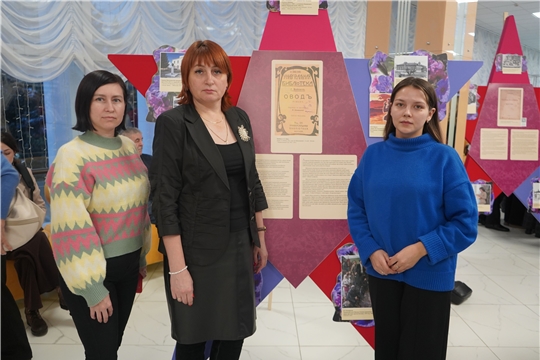 Представители госархива на торжественном мероприятии, посвященном 125-летию со дня рождения М. Сеспеля