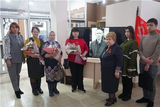 Архивисты на открытии выставки «Славному подвигу нет забвения»