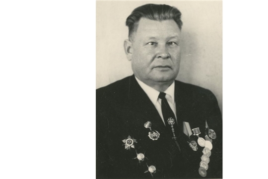 Ратный воин (110 лет со дня рождения Алексея Васильевича Турханова (1915-[2000]), уроженца д. Иваново Цивильского уезда (ныне Янтиковский муниципальный округ Чувашской Республики), участника Великой Отечественной войны 1941-1945 гг.)