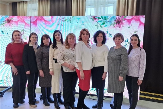 Архивисты на праздничном концерте, посвященном Международному женскому дню