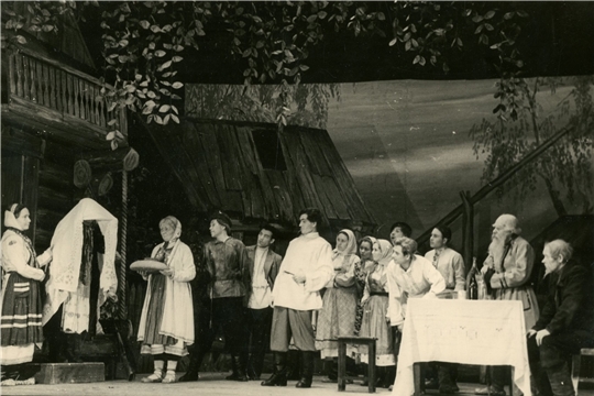 Спектакль – как песня. «Кай, кай Ивана» (70 лет назад (1956) на сцене Чувашского государственного академического театра состоялась премьера комедии «Кай, кай Ивана» Н.С. Айзмана)