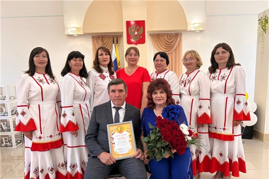 День идеальной семьи. Супруги Табаковы отметили 45-летие супружеской жизни.