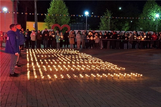 8 мая у памятника воинам землякам, участников Великой Победы прошла акция «Свеча памяти».