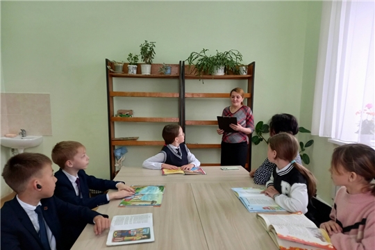 Тематический час в Чутеевском ДК