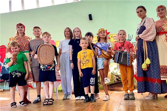 Весёлый праздник чувашского и русского фольклора для детей в Янтиковском ДК