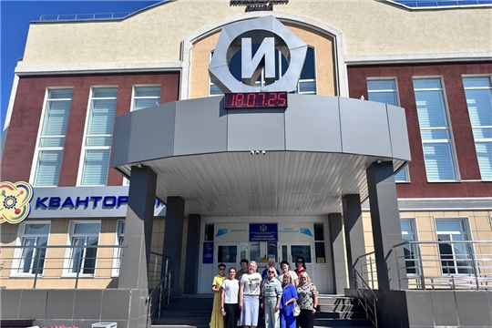 18 июля делегация директоров общеобразовательных учреждений города посетили два губернаторских лицея города Ульяновска № 100 и № 102