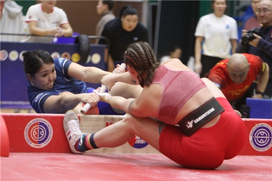 Чувашская спортсменка Анна Борисова взяла бронзу на чемпионате Европы по мас-рестлингу