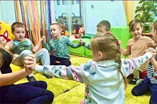 На дополнительной образовательной услуге "Радуга детства" дошкольники осваивают умения работать в команде 